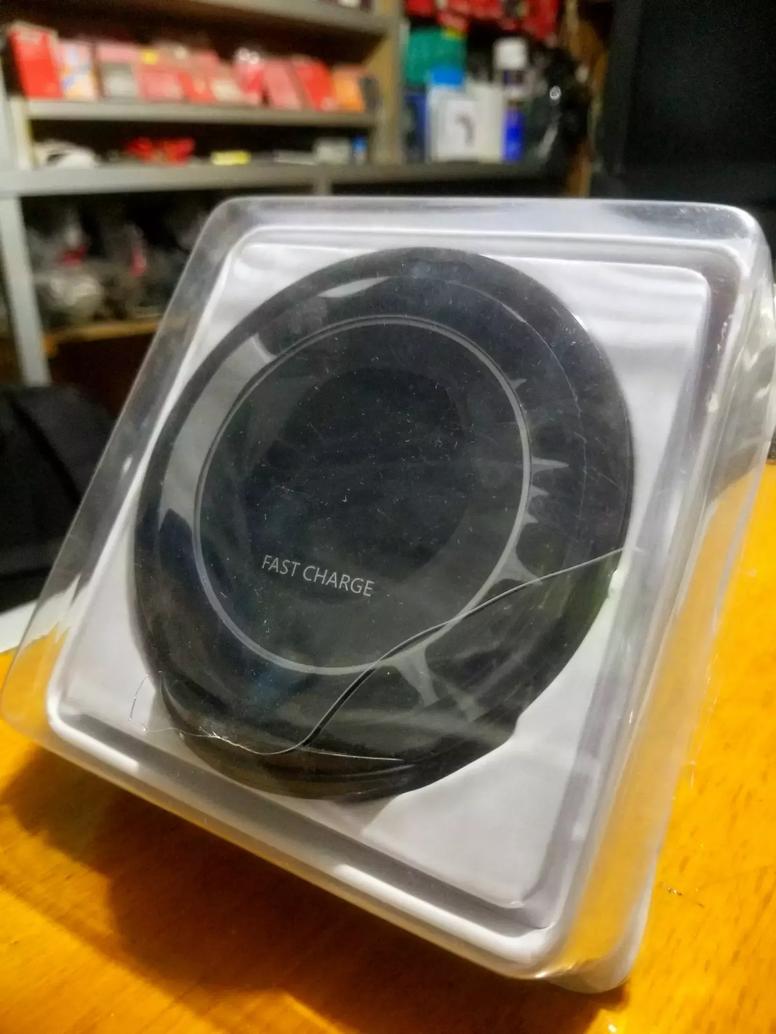 Main Photo - Marketplace | Fast Charge Wireless Charger, Clerks Quarters, Buea, Cameroon | Electronics & Media  > Computers & Accessories