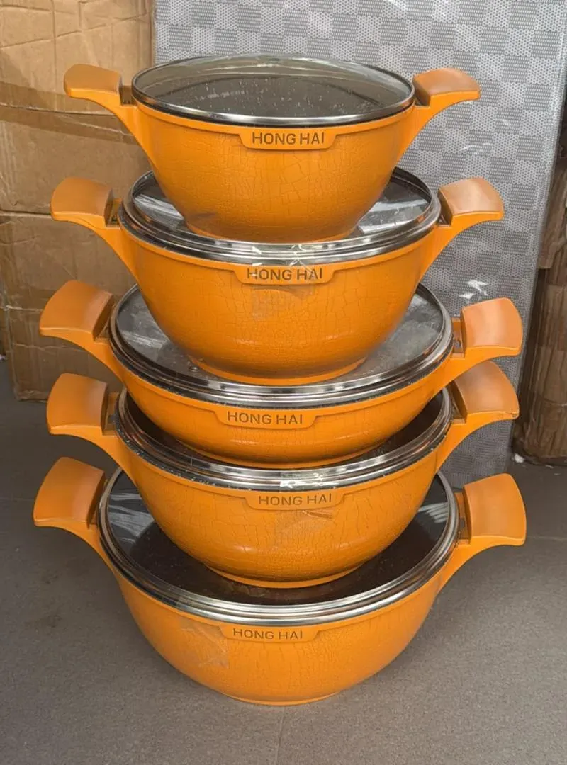 Main Photo - Marketplace | Ensemble Marmites, Akwa, Douala, Cameroon | Home, Food & Garden  > Kitchen & Dining