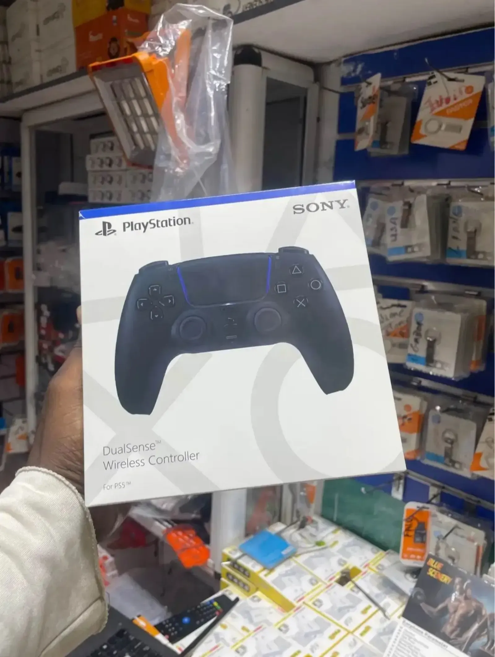 Main Photo - Marketplace | Manette Ps5, Akanda, Libreville, Gabon | Electronics & Media  > Video Games & Consoles