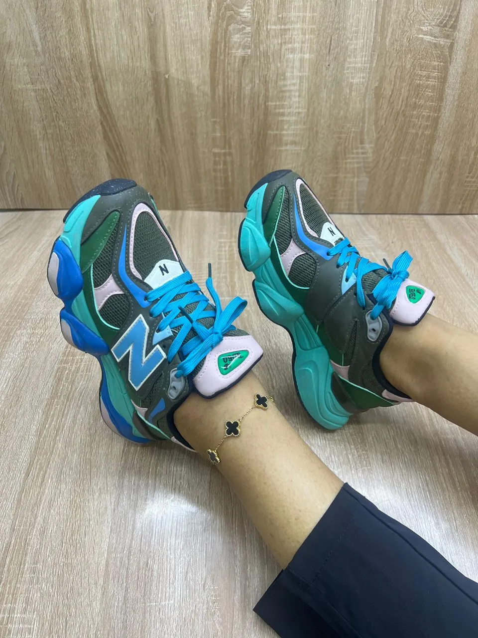 Gallery Photo 1 - Marketplace | Tennis New Balance, Akwa-douche, Douala, Cameroon | Clothing, Shoes, & Others  > Men's shoes