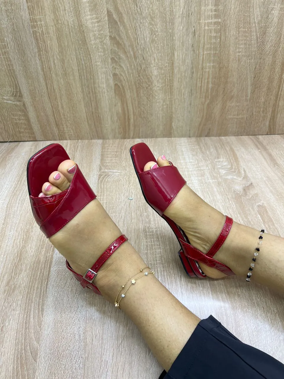 Gallery Photo 1 - Marketplace | Chaussures Femme Talon Basse, Akwa-Douche, Douala, Cameroon | Clothing, Shoes, & Others  > Women's shoes