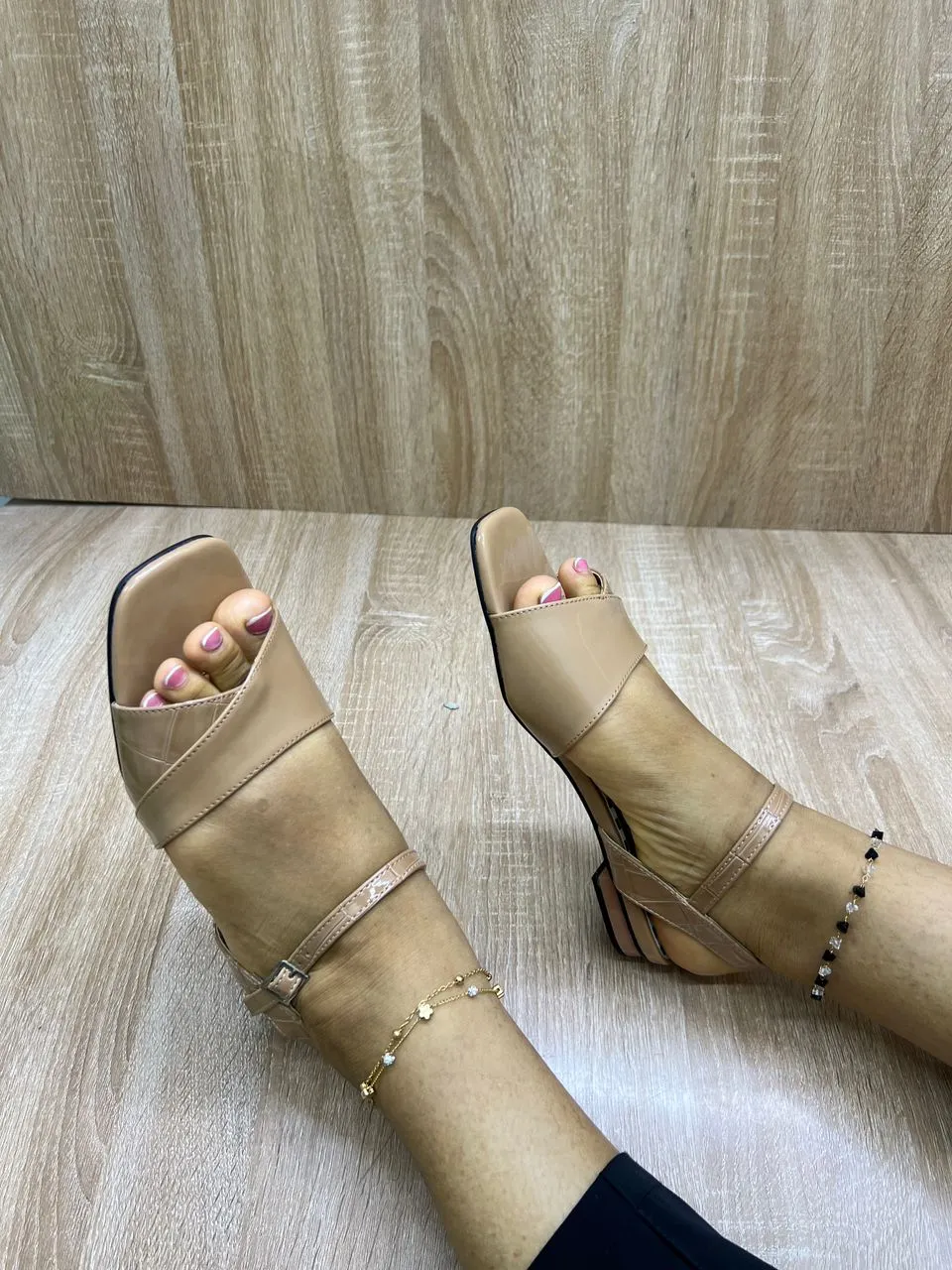 Gallery Photo 3 - Marketplace | Chaussures Femme Talon Basse, Akwa-Douche, Douala, Cameroon | Clothing, Shoes, & Others  > Women's shoes
