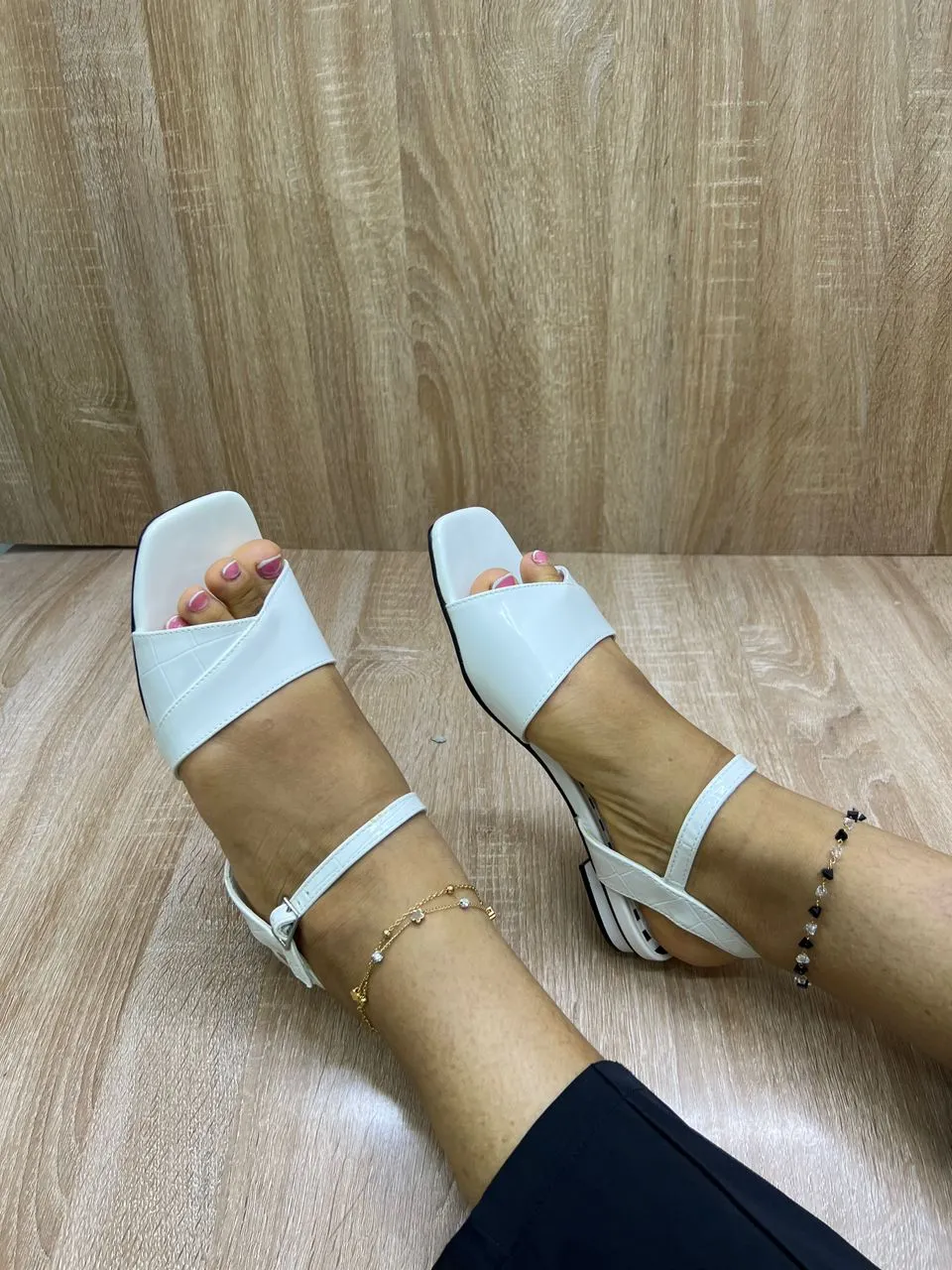 Gallery Photo 5 - Marketplace | Chaussures Femme Talon Basse, Akwa-Douche, Douala, Cameroon | Clothing, Shoes, & Others  > Women's shoes