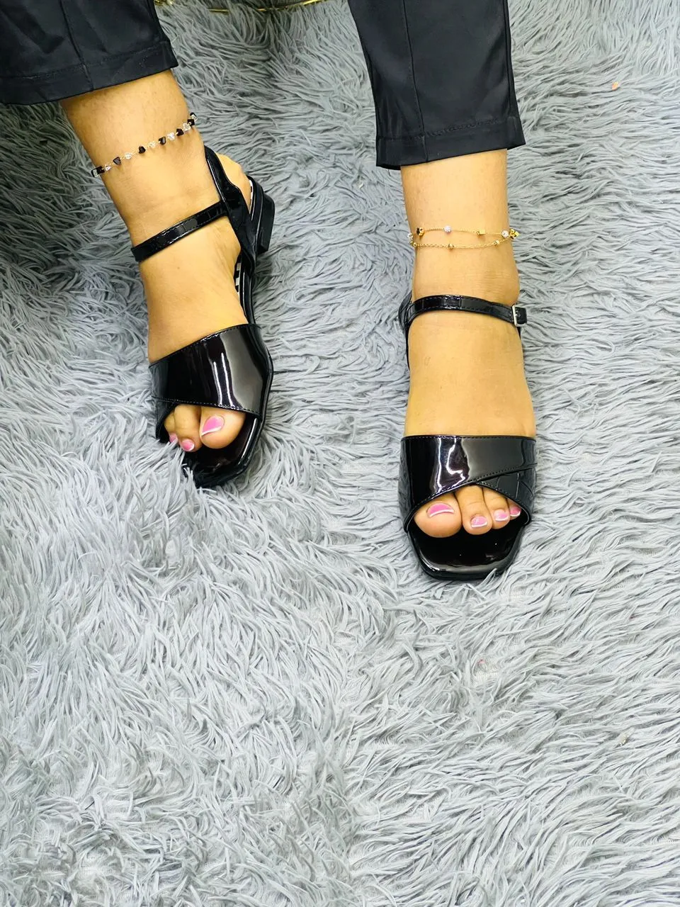 Gallery Photo 8 - Marketplace | Chaussures Femme Talon Basse, Akwa-Douche, Douala, Cameroon | Clothing, Shoes, & Others  > Women's shoes