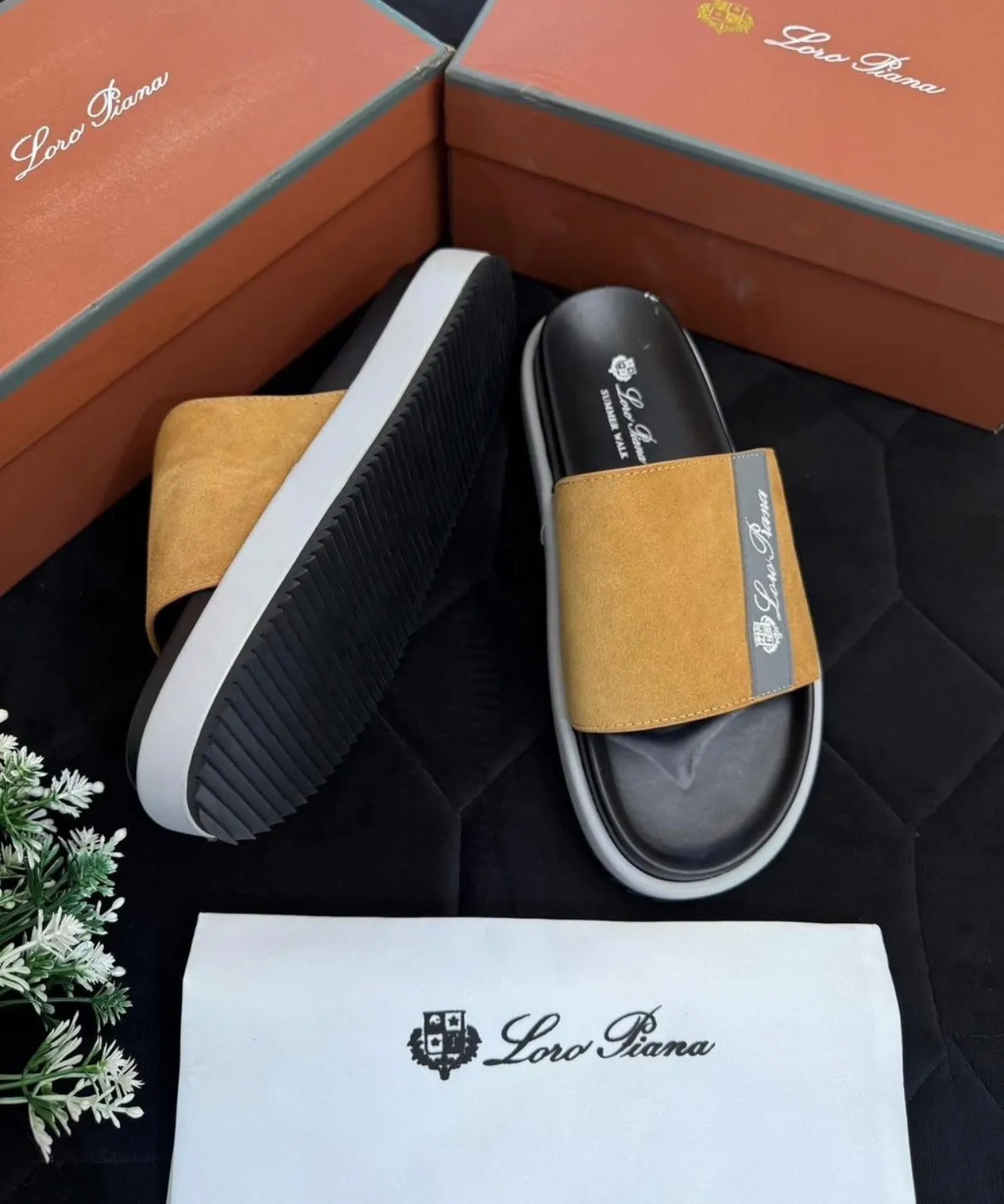 Gallery Photo 4 - Marketplace | Slippers, Biyemassi, Yaoundé, Cameroon | Clothing, Shoes, & Others  > Men's shoes