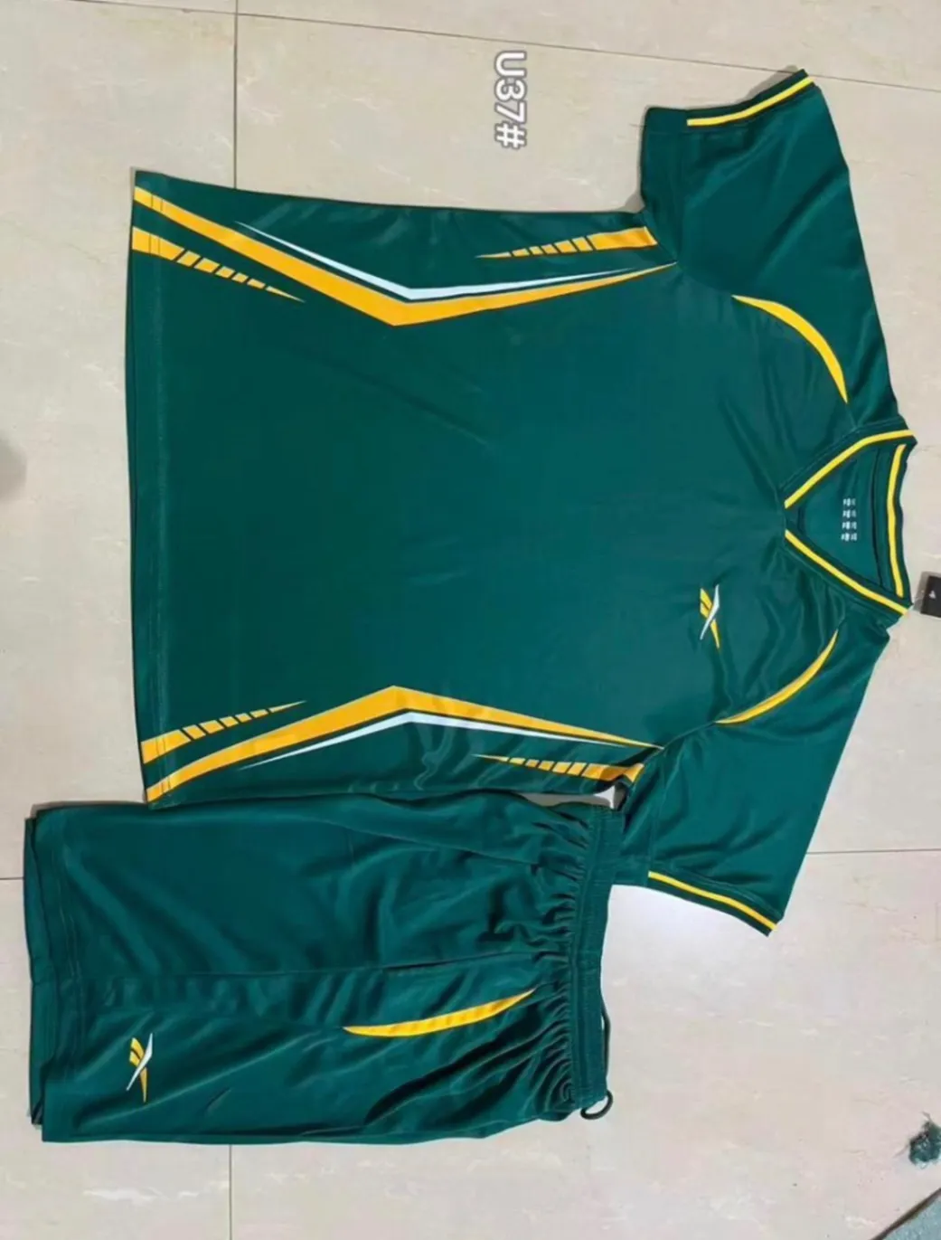 Gallery Photo 4 - Marketplace | Track Suit And Sport Wears, Biyemassi, Yaoundé, Cameroon | Clothing, Shoes, & Others  > Men's clothing