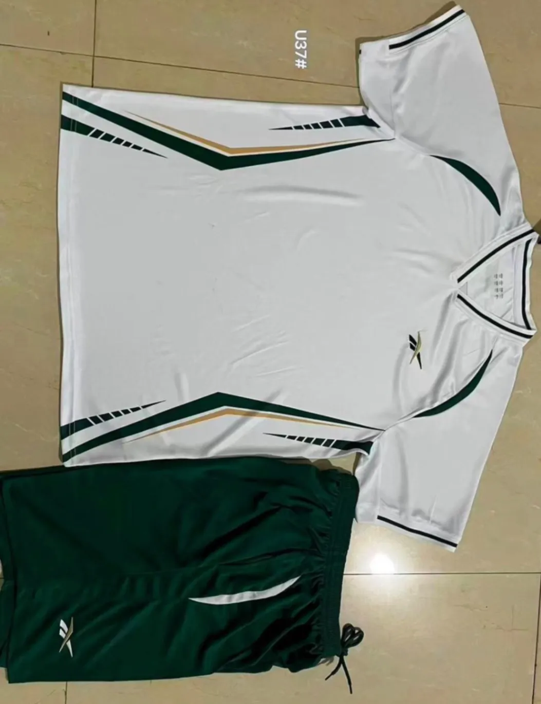 Gallery Photo 5 - Marketplace | Track Suit And Sport Wears, Biyemassi, Yaoundé, Cameroon | Clothing, Shoes, & Others  > Men's clothing