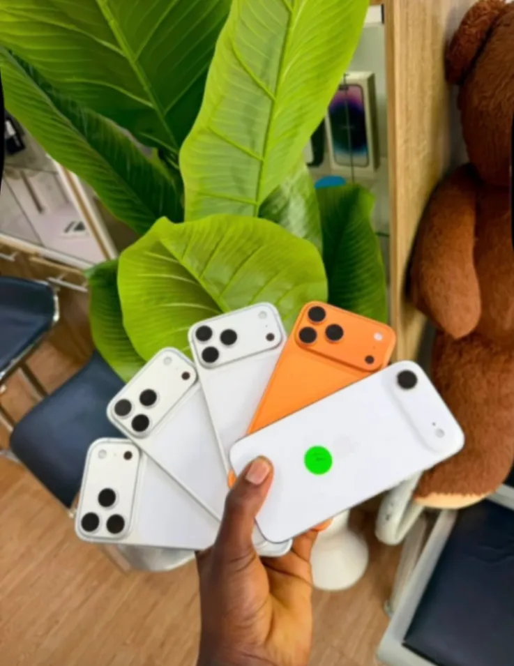 Main Photo - Marketplace | Iphone 17, Damas, Yaoundé, Cameroon | Electronics & Media  > Cell phones & Accessories