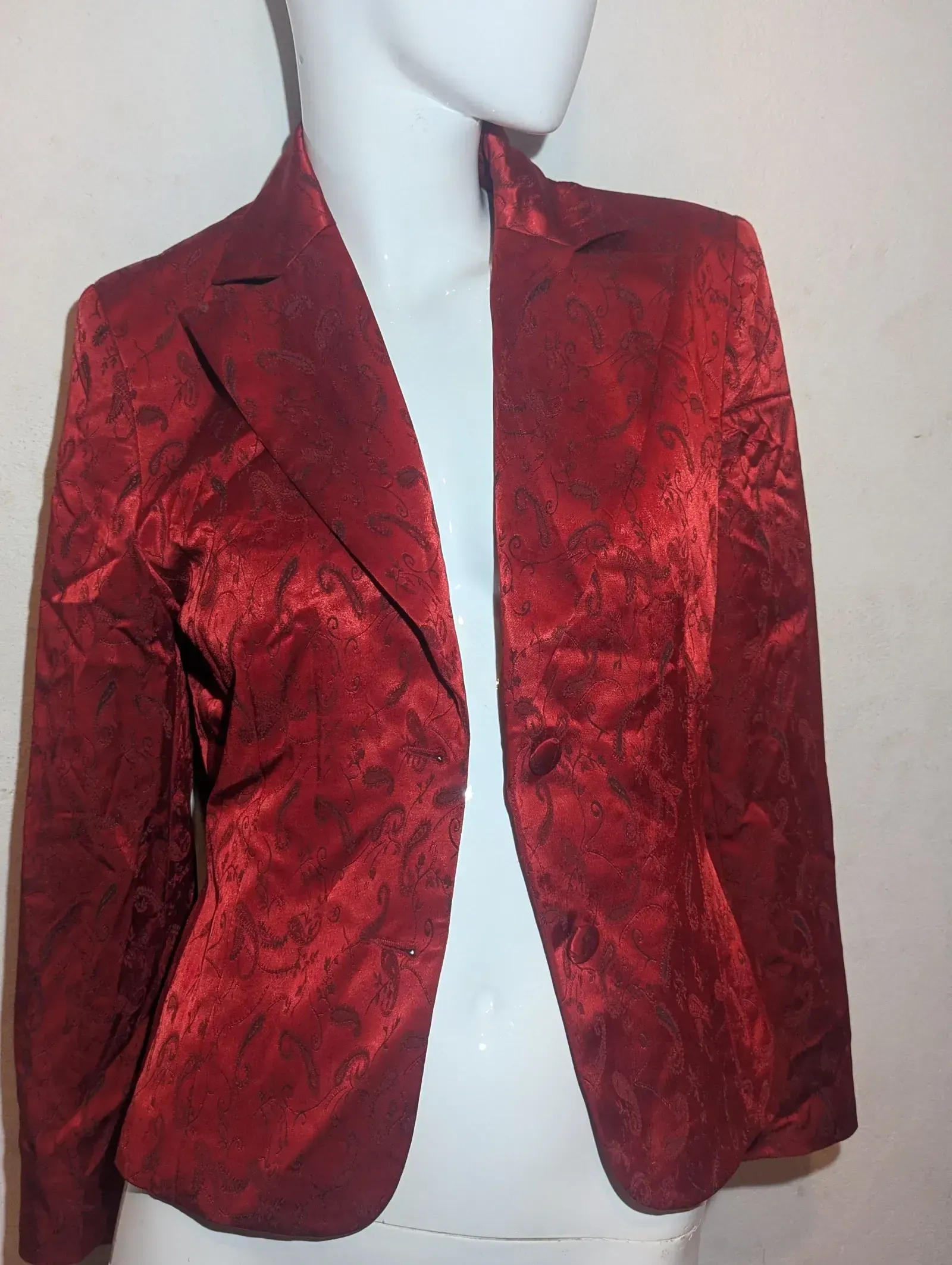 Main Photo - Marketplace | Women Suit, —, Bafoussam, Cameroon | 