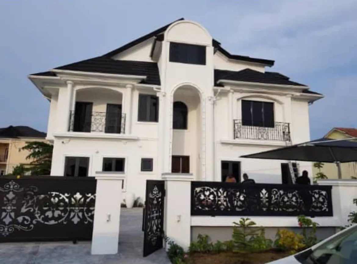 5 Bed Room Duplex
